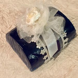 🧼 Handcrafted soaps